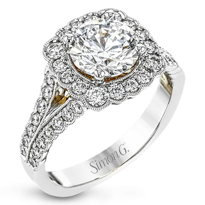 Solitaire Diamond Rings in Platinum SettingsEngagement Ring in 18k Gold with Diamonds