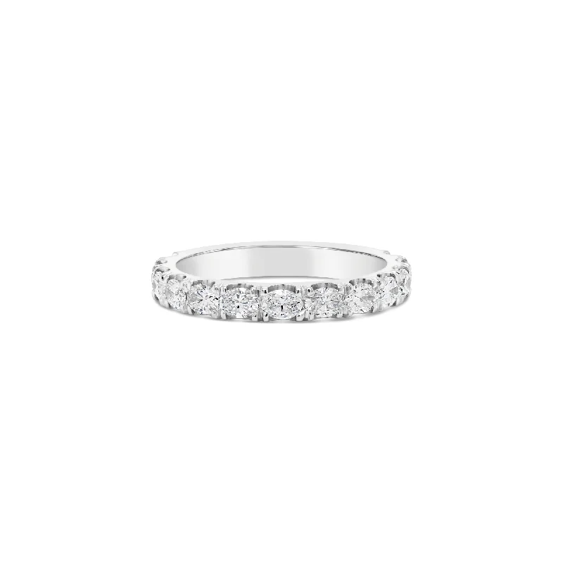 Castle-Set 0.8ct Oval Cut Diamond Ring - 18ct White Gold