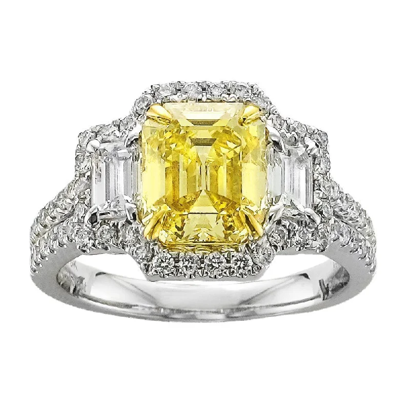 JULEVE 18KT GOLD 3.47 CTW FANCY INTENSE YELLOW DIAMOND RING