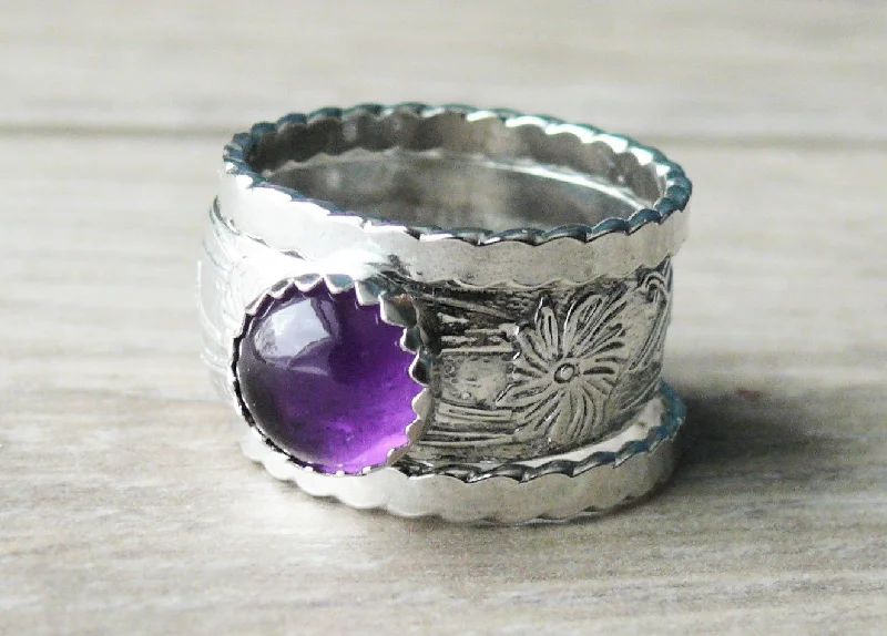 Emerald Gemstone Rings with Filigree - Bordered SettingsSilver Amethyst Ring Wide Band