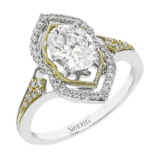 Engagement Ring in 18k Gold with Diamonds