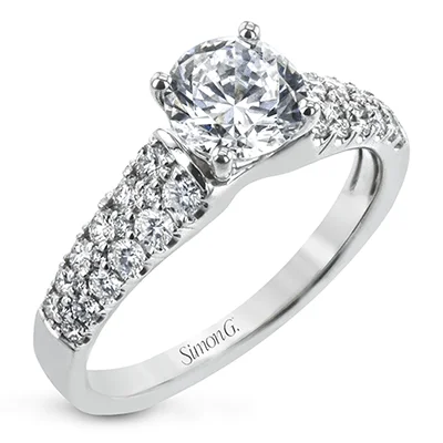 Round-cut Simon-set Engagement Ring in 18k Gold with Diamonds