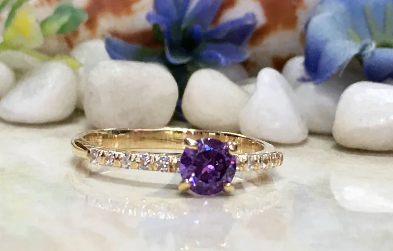 Emerald Gemstone Rings with Filigree - Bordered SettingsAmethyst Ring - February Birthstone - Delicate Round Purple Amethyst Ring with Clear Quartz Accents