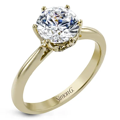 Solitaire Diamond Rings in Platinum SettingsEngagement Ring in 18k Gold with Diamonds