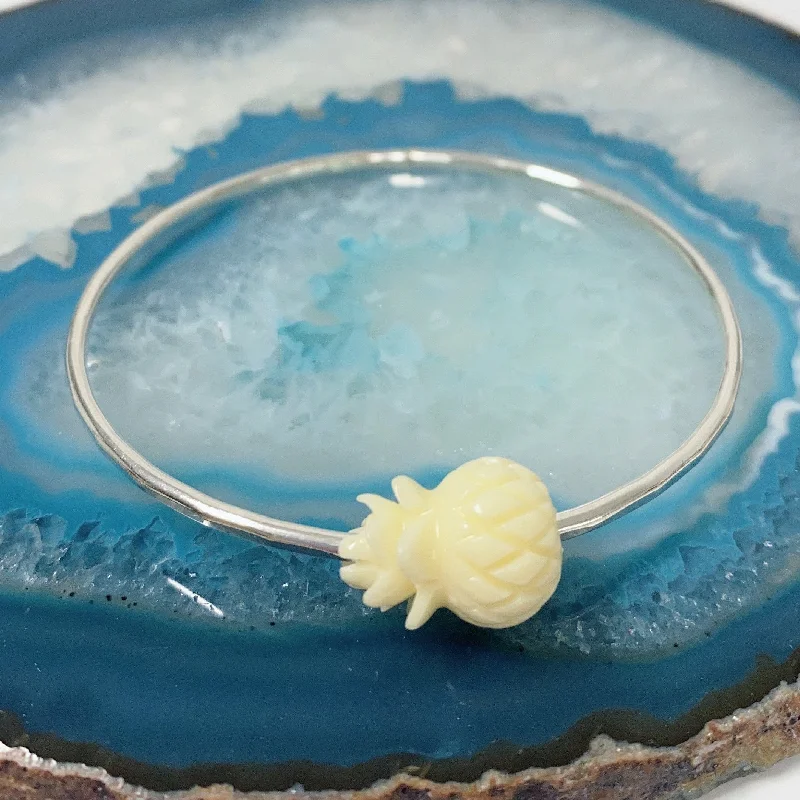 Bangle Bracelets with Birthstone AccentsPineapple bead bangle - resin pineapple (B427)