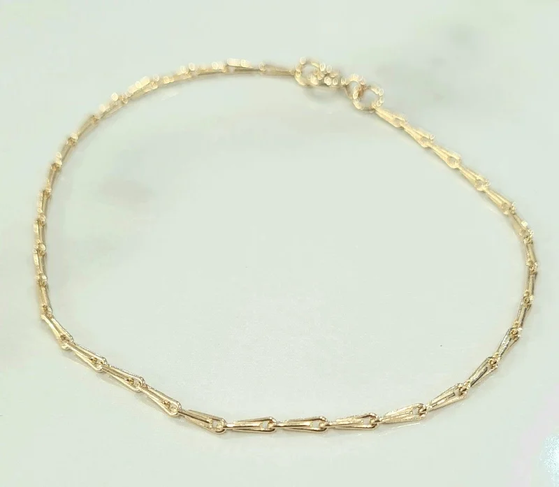 Solid Gold Bangles with Intricate Engravings9ct Gold Hayseed Chain Bracelet