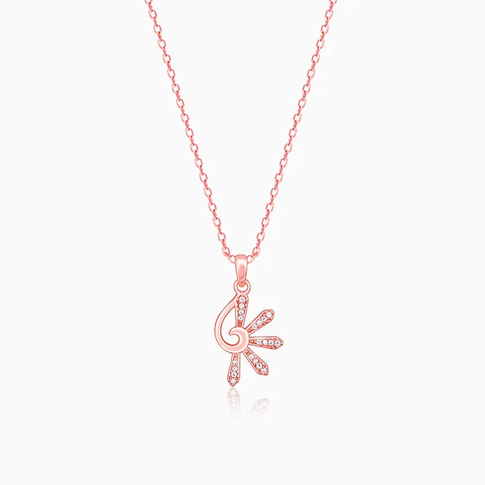 Nature - Inspired Pendant Necklaces with Leaf or Flower DesignsRose Gold Elegant Musli Pendant With Link Chain