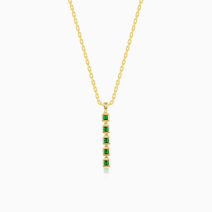 Crystal - Embellished Pendant Necklaces for a Glamorous LookGolden Verdant Elegance Necklace